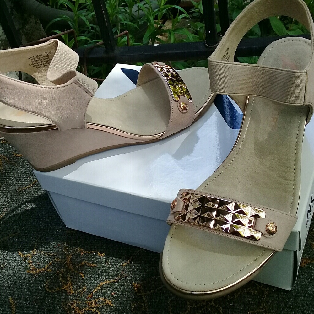 Sandels